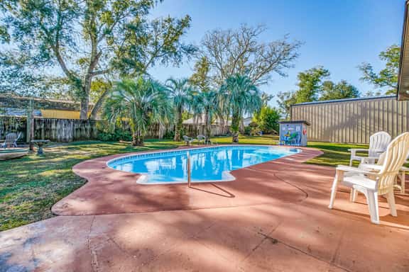 Lillian GetAway - Image 1