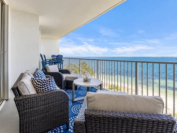 Harbour Pointe 301 - Image 2