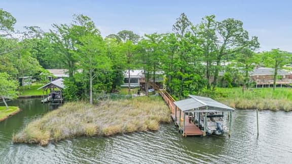 Bayou Villa - Image 1